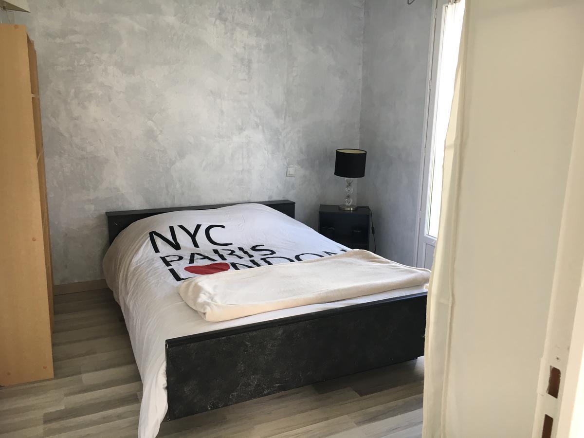 Hotel Bistrot De La Place Ρουαγιάν Εξωτερικό φωτογραφία
